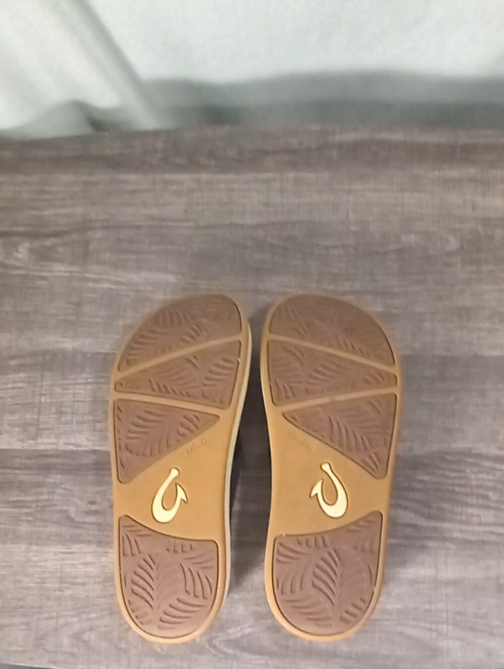 Olukai Black Nu'a Pi'o Thong Flip Flop Sandals Size 7 - Picture 6 of 6
